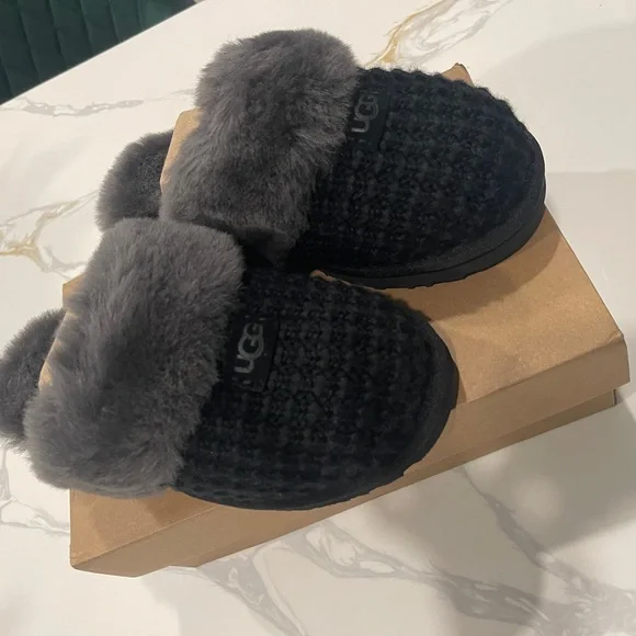 UGG cozy slipper Black size 6 - Picture 3 of 6